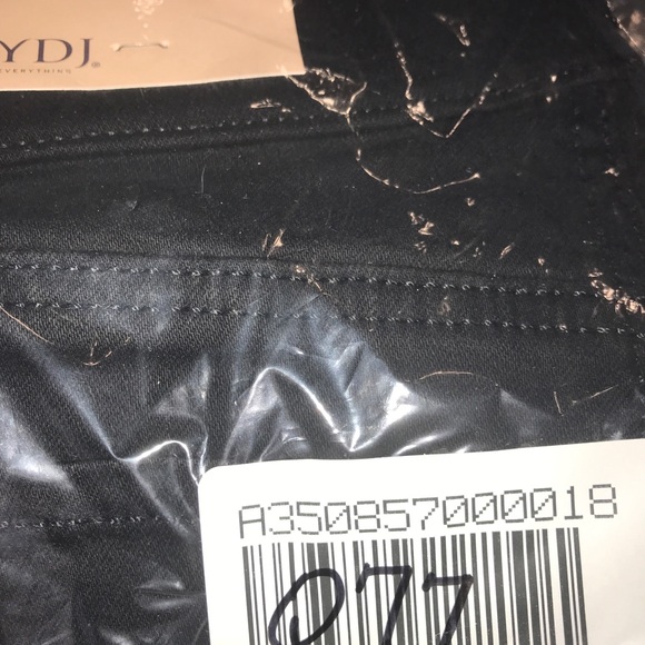 NYDJ Pull-On 5-Pocket 9" Shorts -Black 8 - Picture 4 of 4